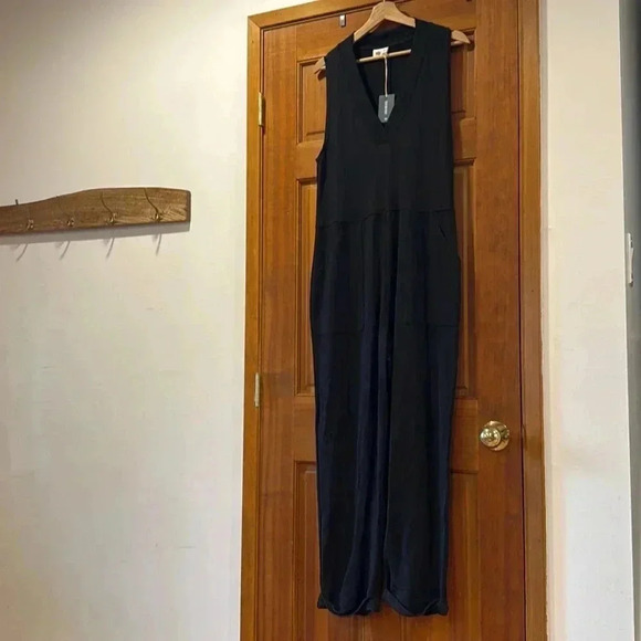 Tentree Soft Terry Light V-Neck Jumpsuit - Meteorite Black - Sizes S, M & L - Picture 1 of 7